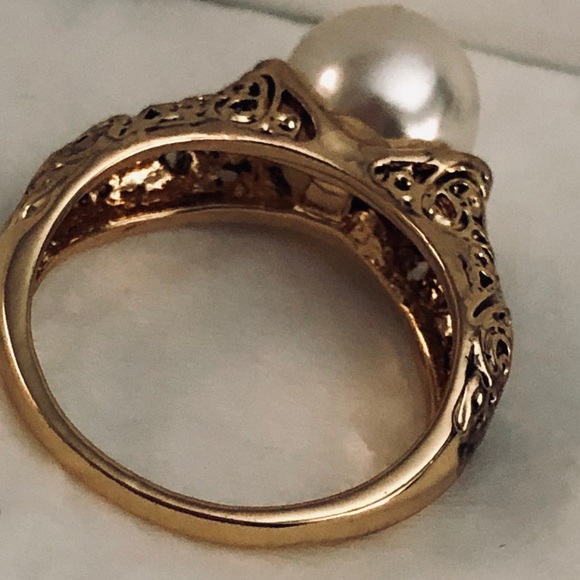 Ring - Picture 2 of 2